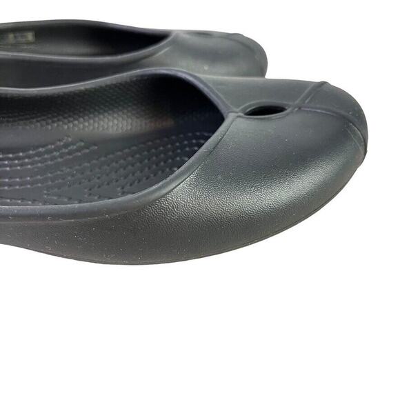 Crocs Olivia Womens Solid Black Slingback Flats Round Closed Toe Shoes sz 7 - Picture 13 of 16